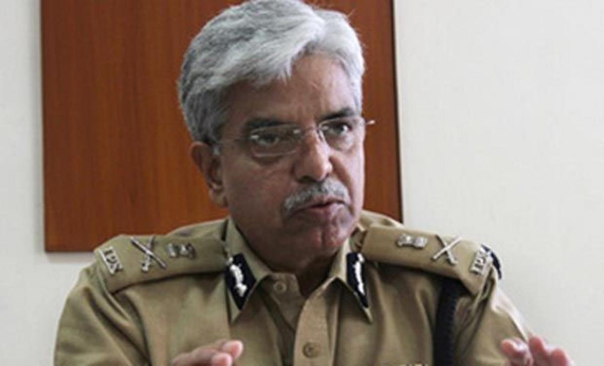 Odd-even formula: Delhi top cop BS Bassi asks AAP volunteers to act as told